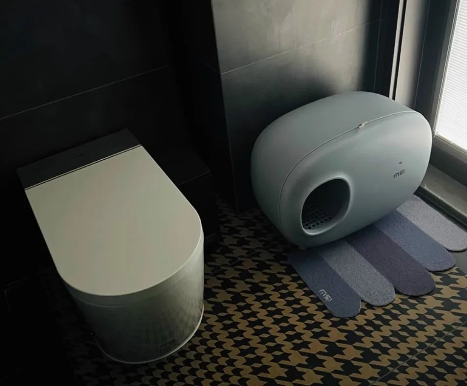 Fully Enclosed Self-Cleaning Litter Box