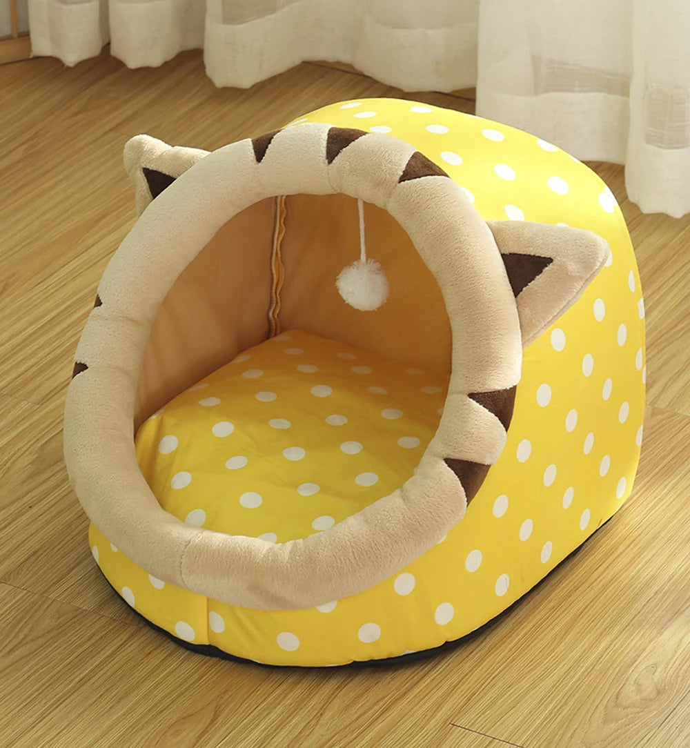 Cozy Cat & Small Dog Bed Basket