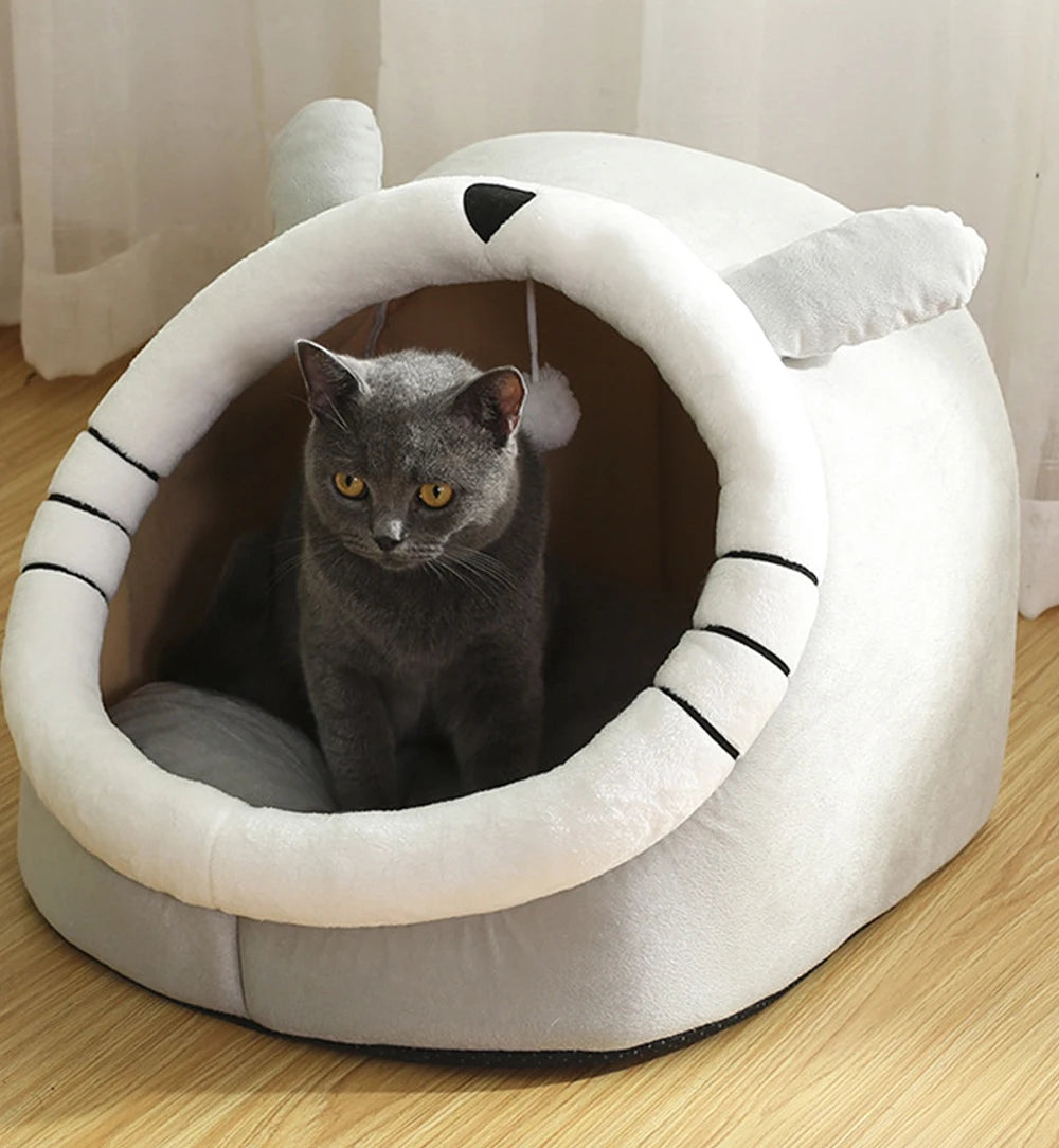 Cozy Cat & Small Dog Bed Basket